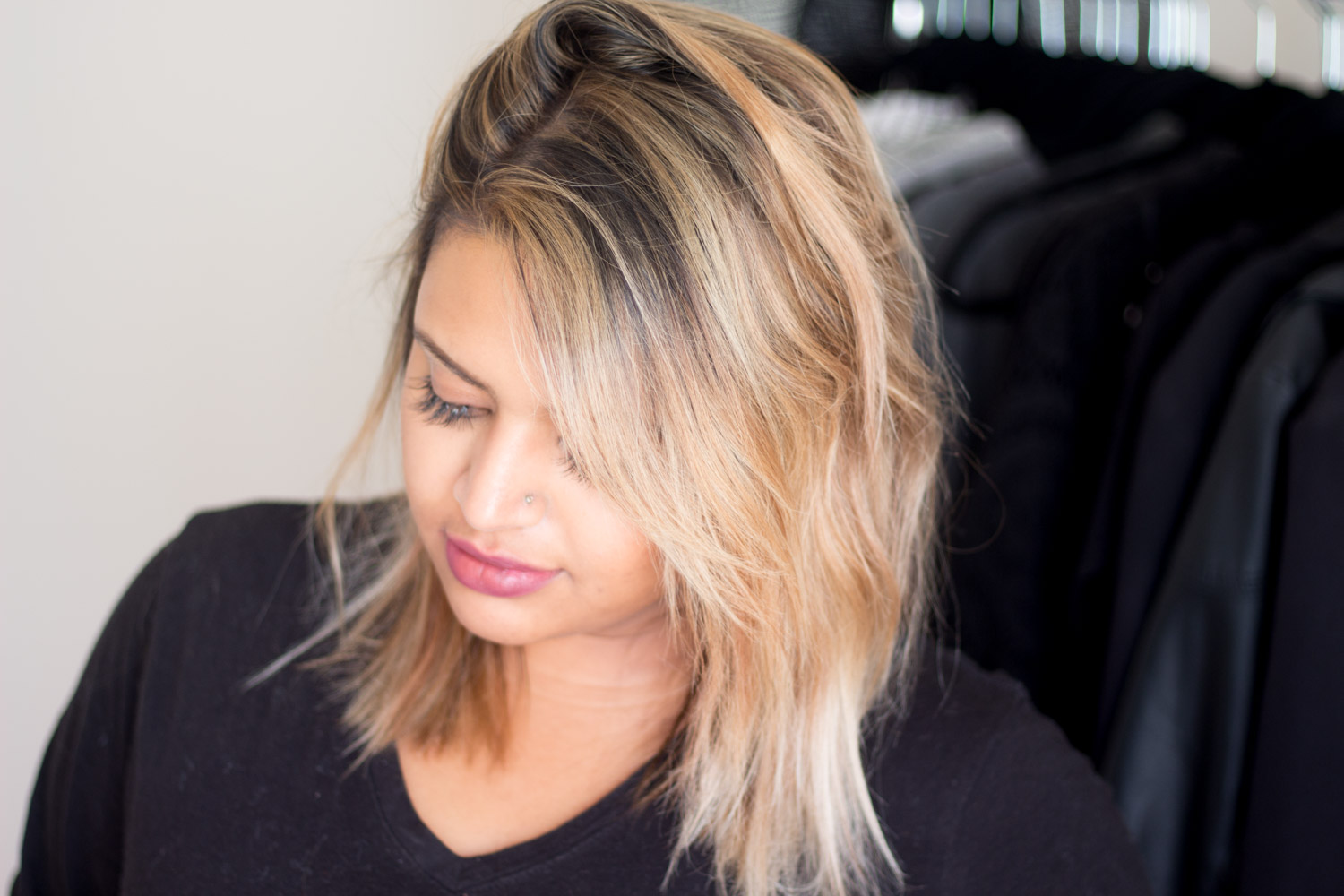 5 Tips for Blonde Hair on Brown Skin - XOXOKAYMO